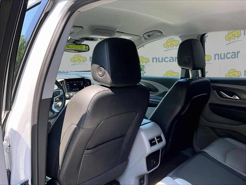 Used 2023 White GMC SLT image 21