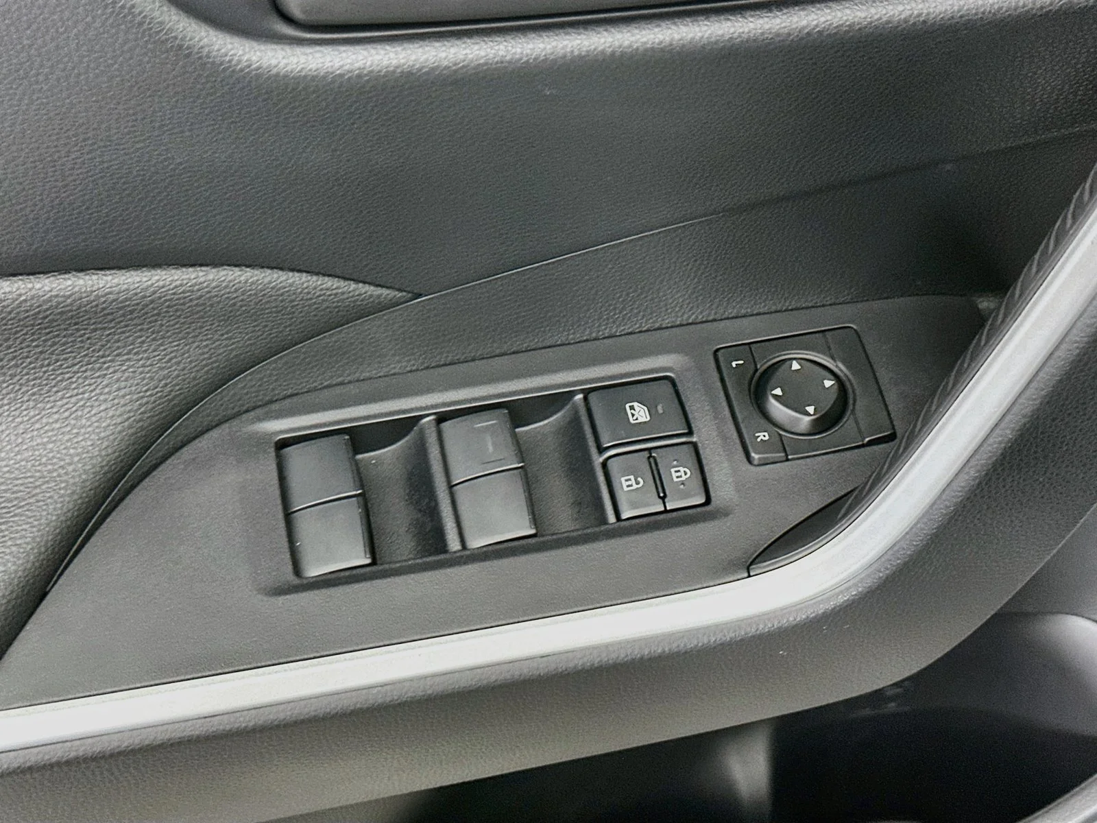 Used 2025 Silver Toyota LE image 18