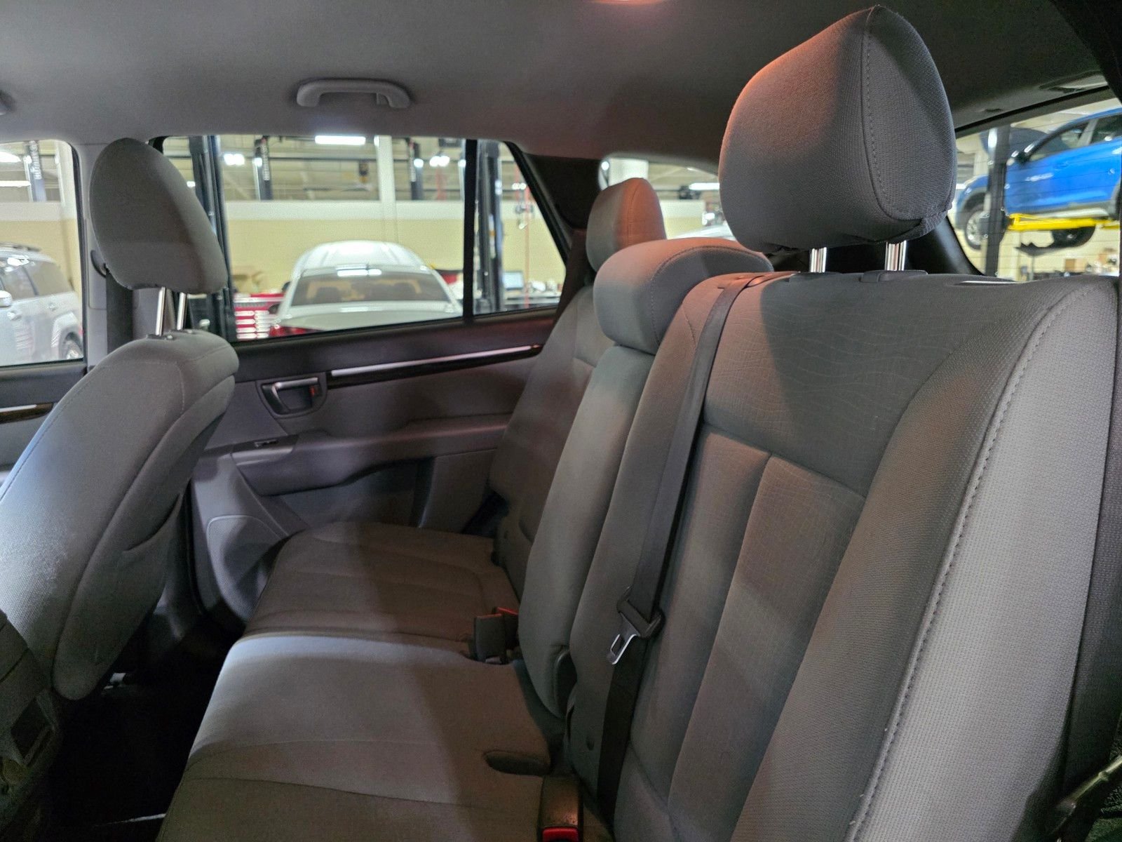 Used 2011 Mineral Gray Hyundai GLS image 14