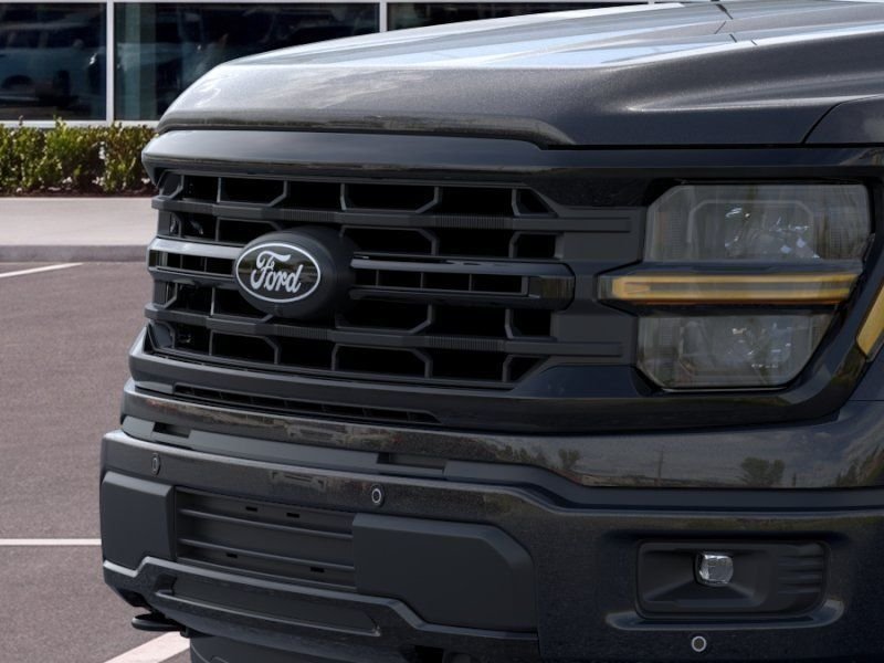 New 2026 Agate Black Metallic Ford XLT image 30