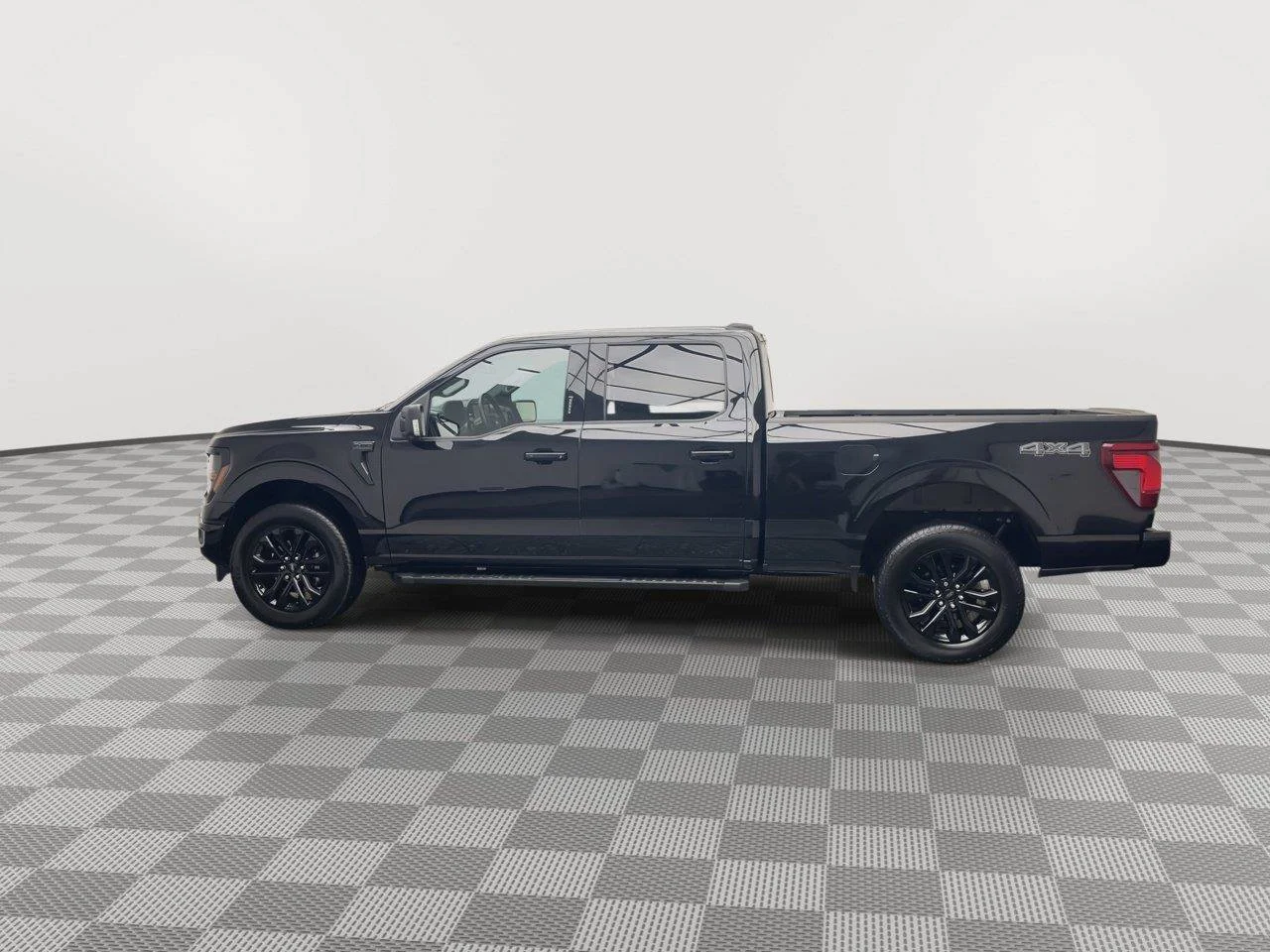 Used 2024 Black Ford XLT image 39
