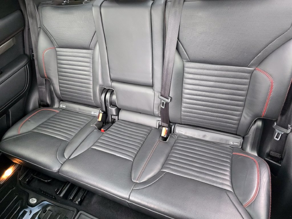 Used 2019  Land Rover HSE Luxury image 18