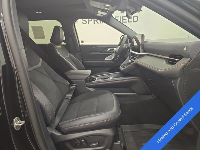 New 2026 Agate Black Metallic Ford Tremor® image 10