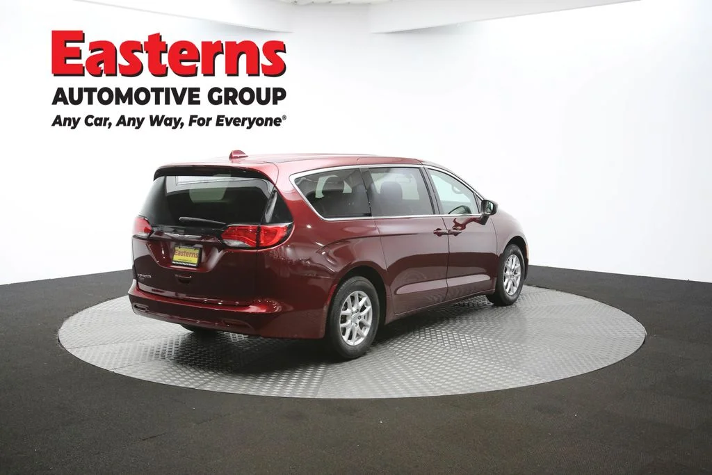 Used 2020 Red Chrysler LX image 40