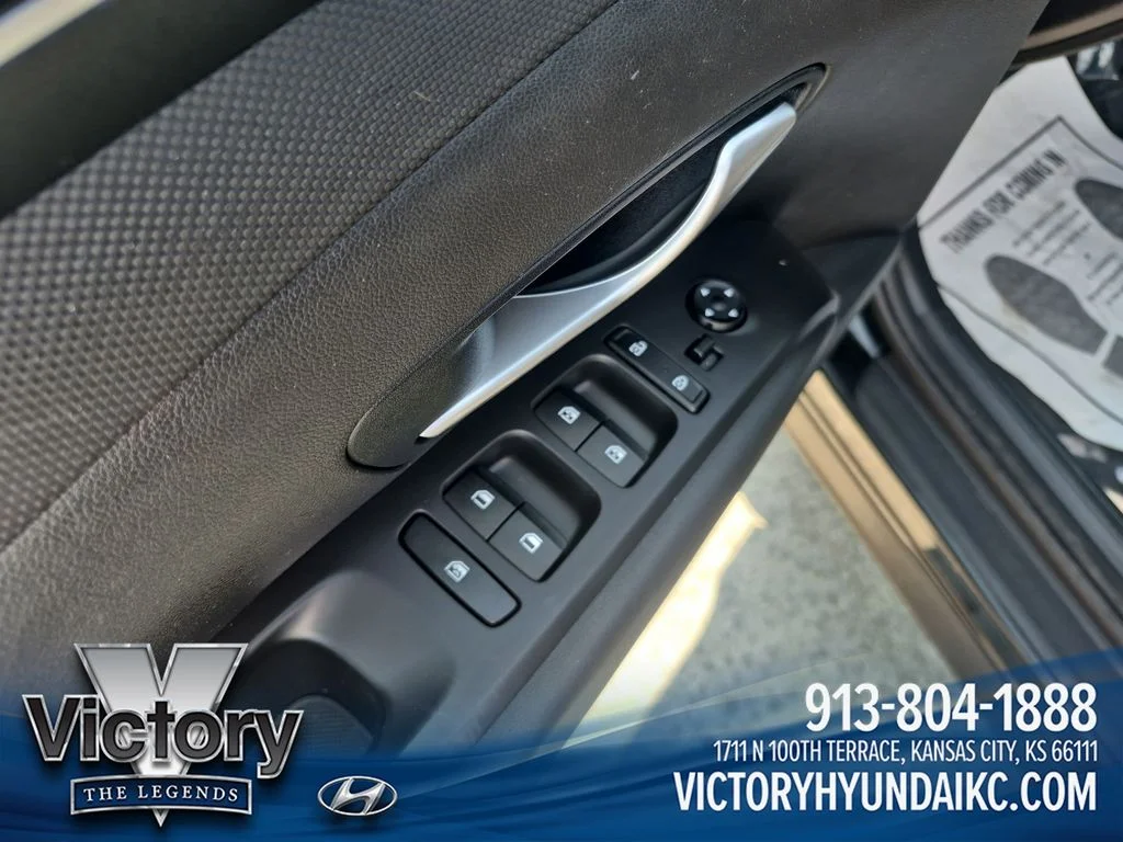 Used 2024 Black Hyundai SEL image 11
