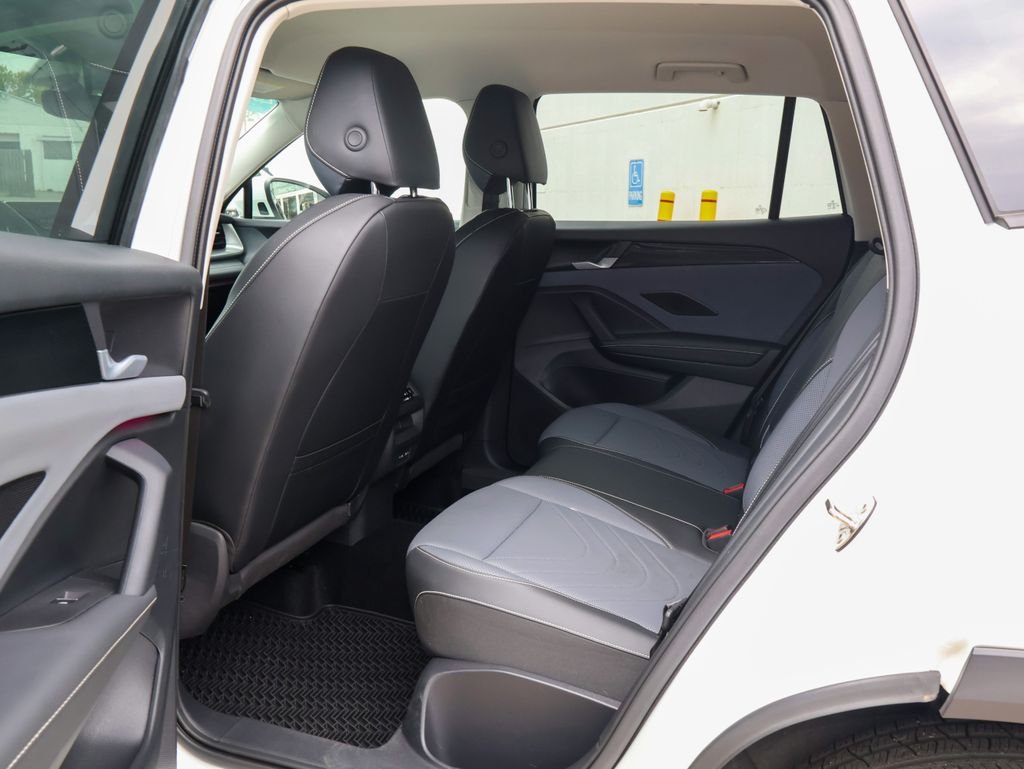 Certified Used 2025 White Volkswagen 2.0T SE image 15