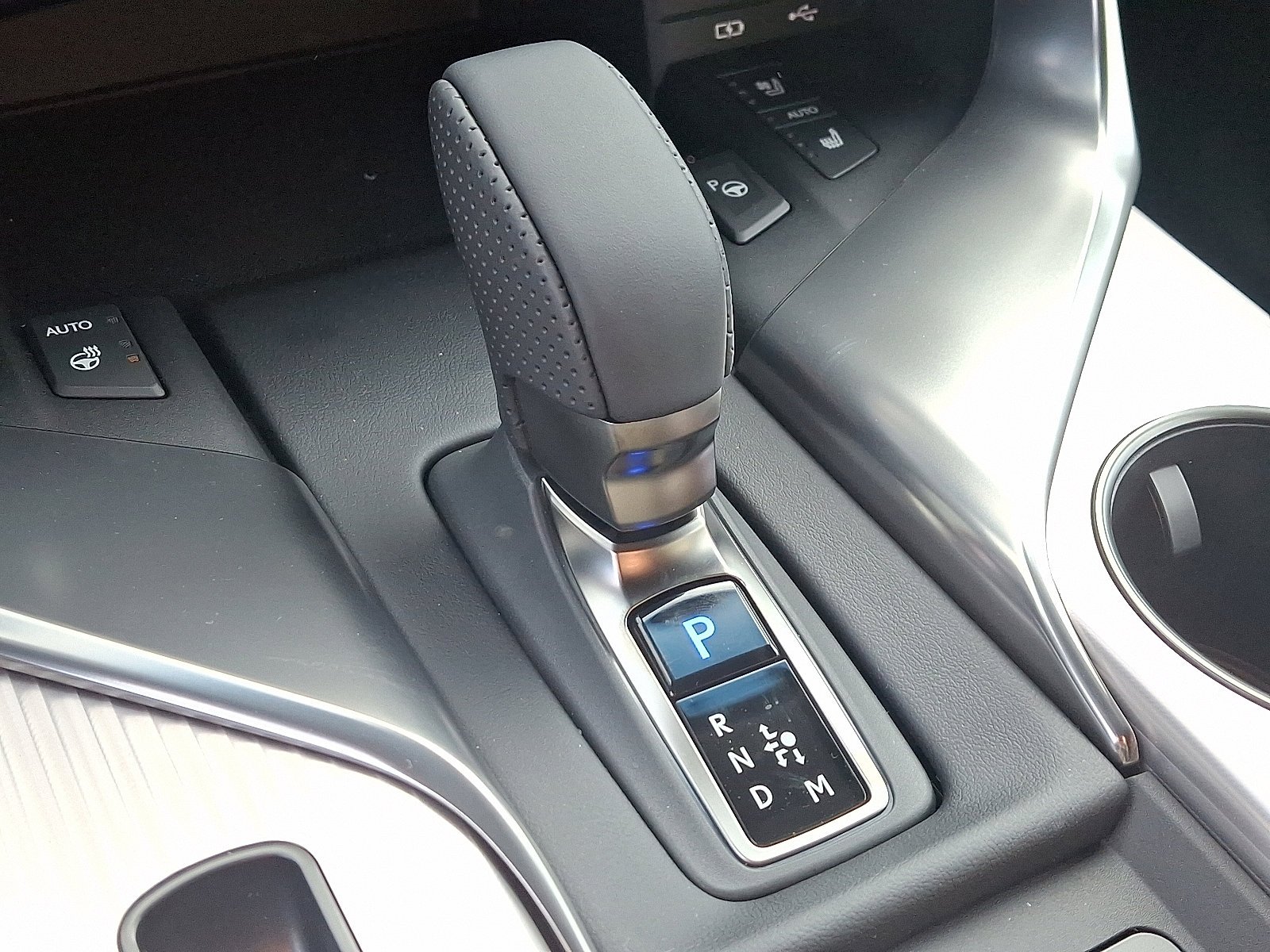 2025 Lexus LX 700h F-Sport - Photo 9