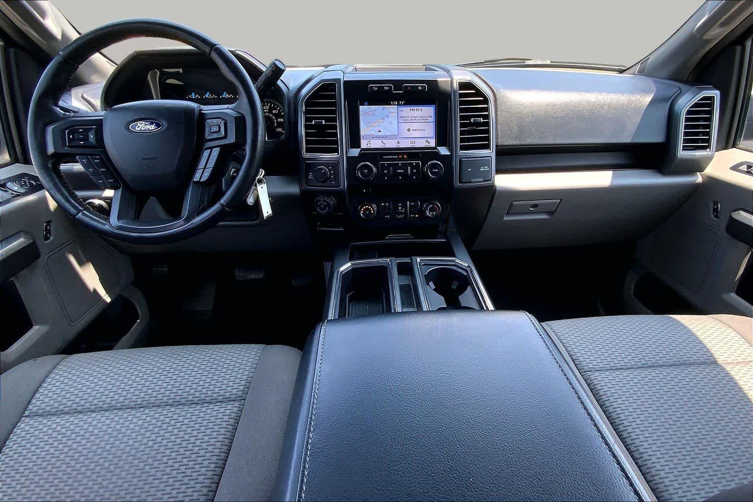 Used 2017 Blue Jeans Metallic Ford XLT image 14