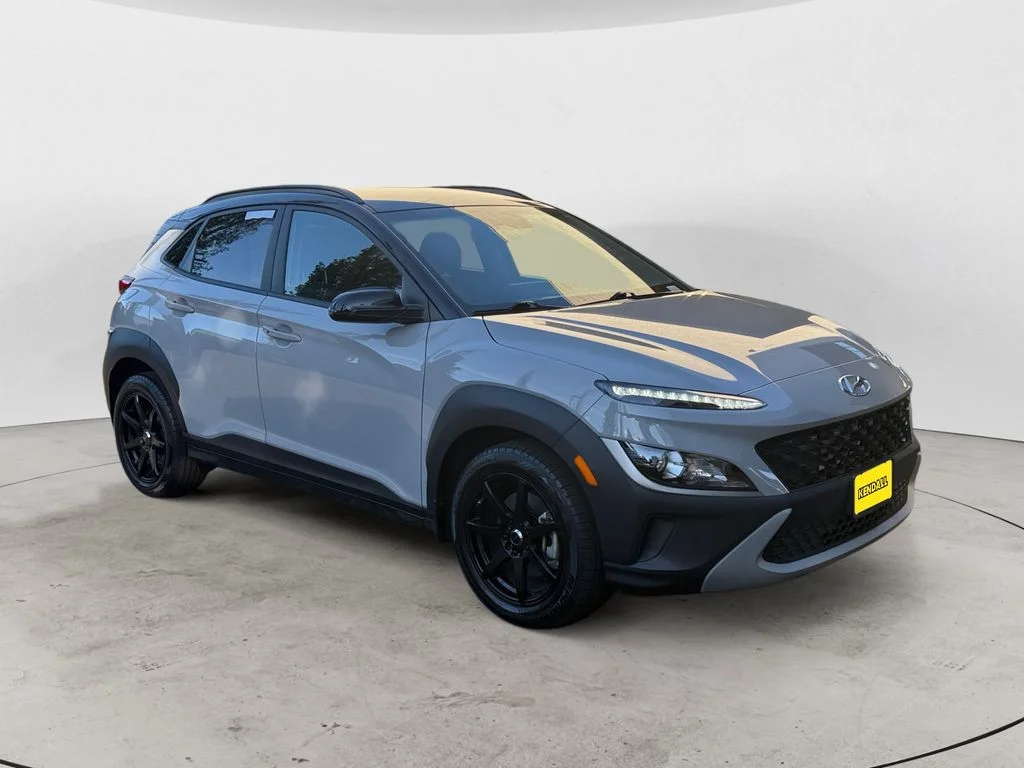 Certified Used 2022 Silver Hyundai SEL image 3