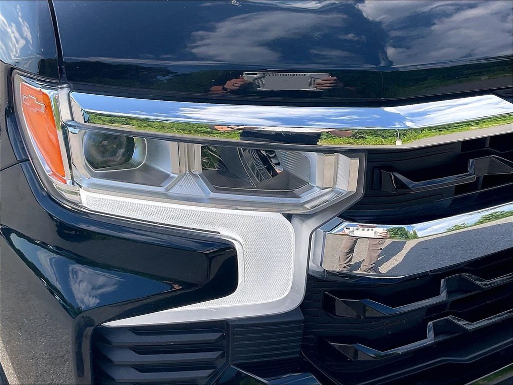 Used 2025 Black Chevrolet LT image 30