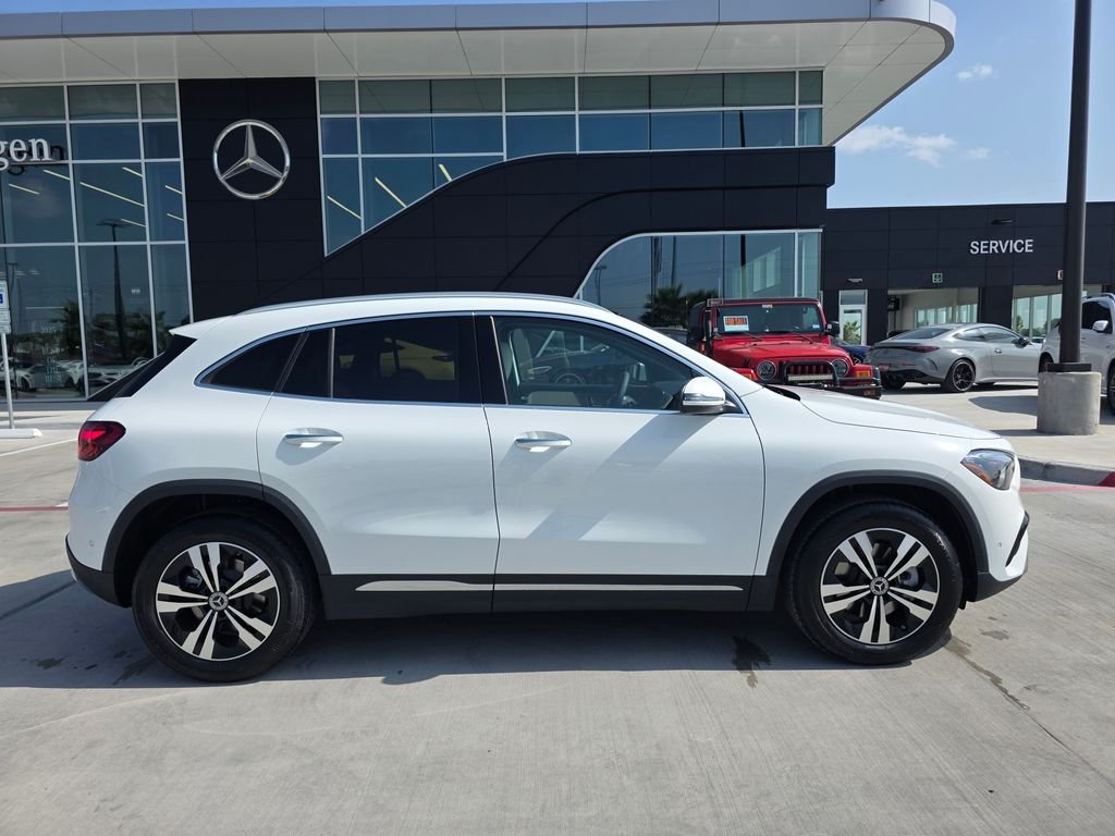 New 2026 Polar White Mercedes-Benz GLA 250 image 9