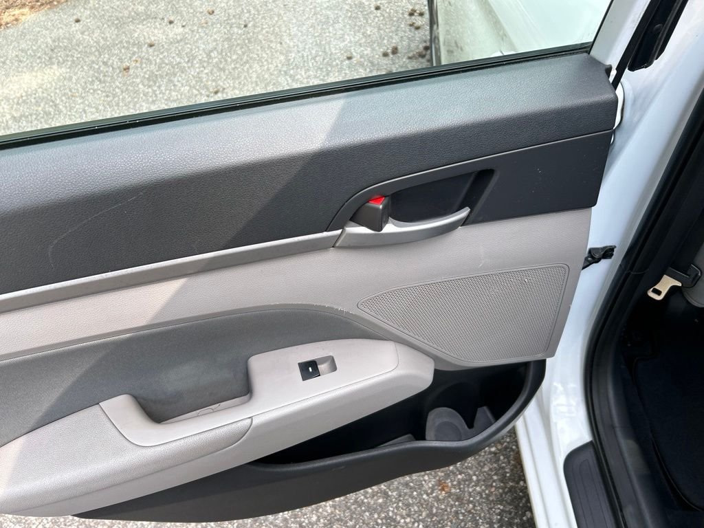 2017 Hyundai Elantra Eco - Photo 27