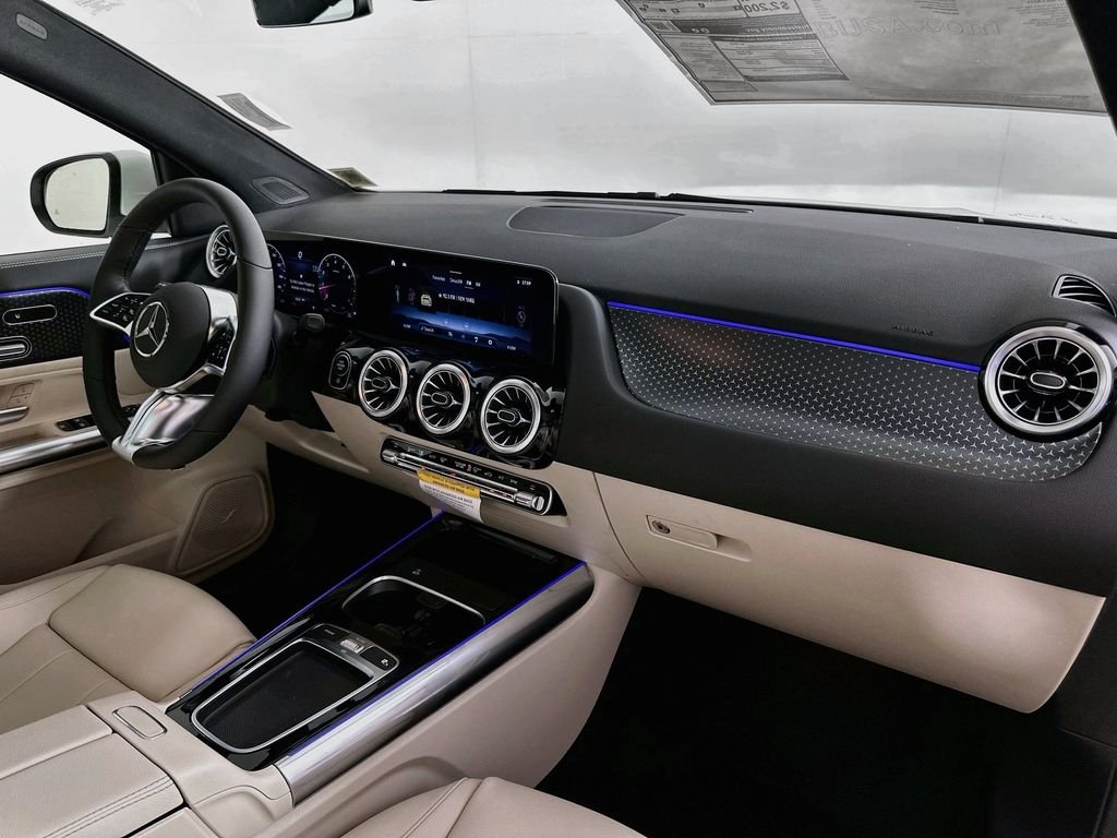New 2026 Polar White Mercedes-Benz GLA 250 image 30