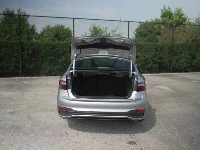 2025 Volkswagen Jetta Sport - Photo 7