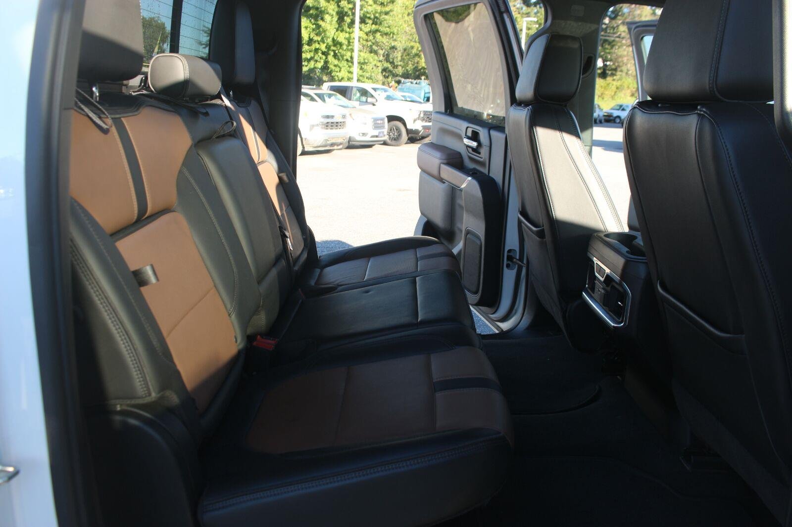 Used 2021 SUMMIT WHITE Chevrolet High Country image 37