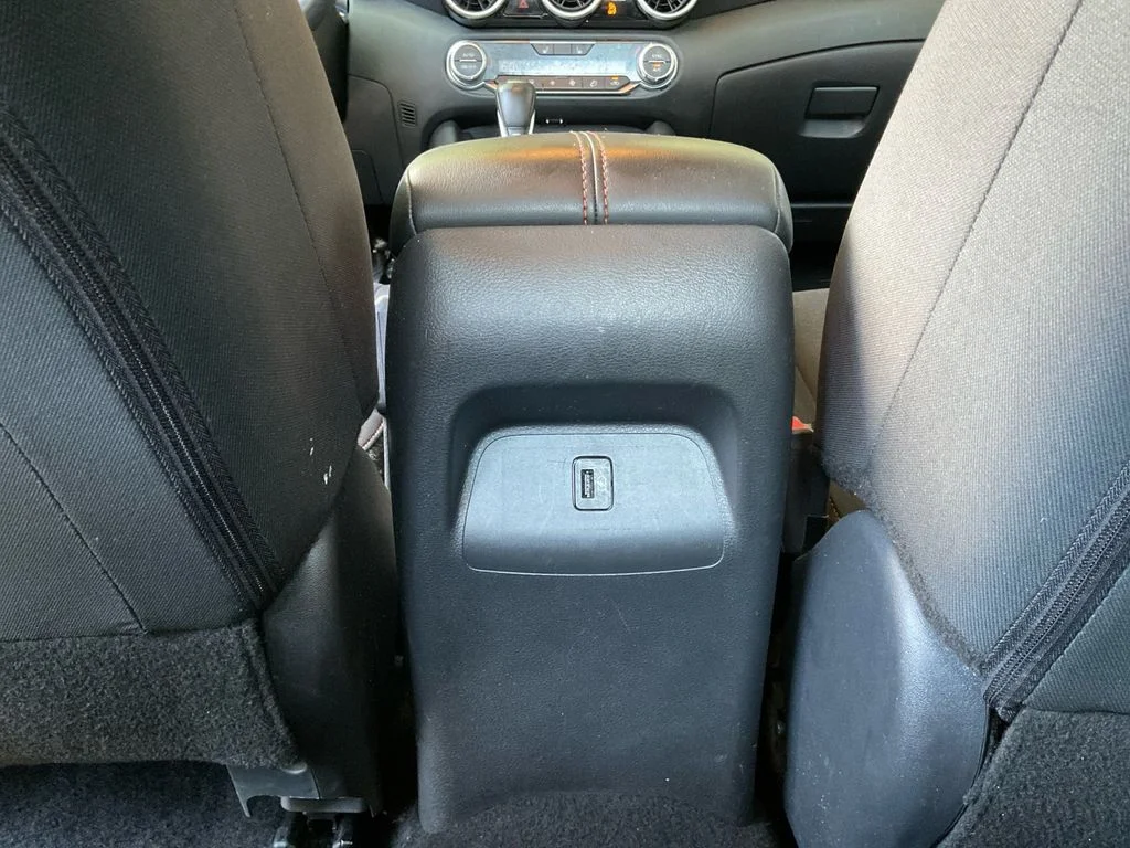 Used 2025 Black Nissan SR image 23