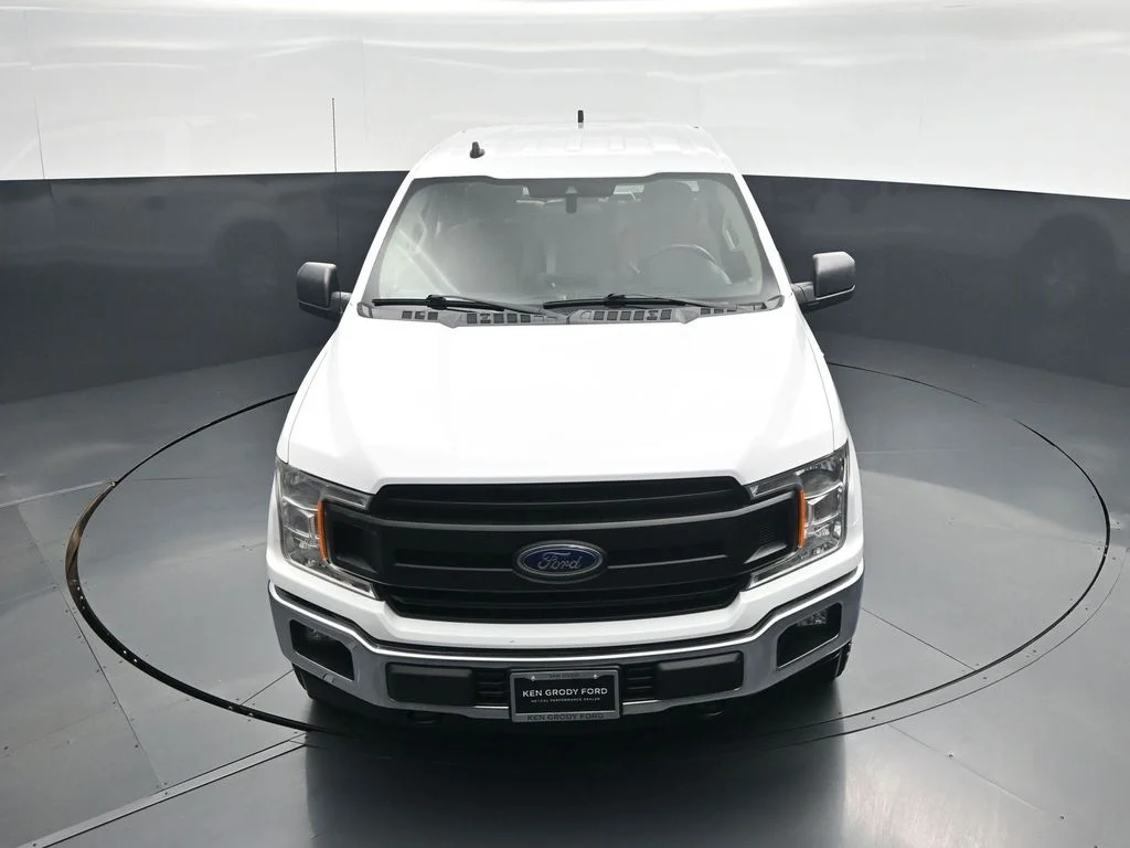 Used 2020 White Ford XL image 33