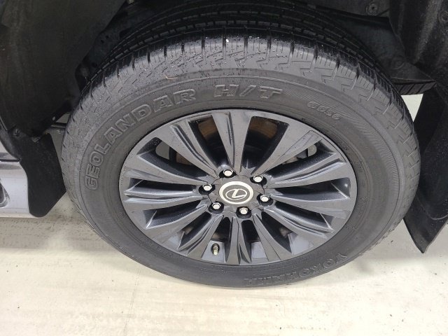 Used 2023 Gray Pearl Lexus 460 Premium image 41