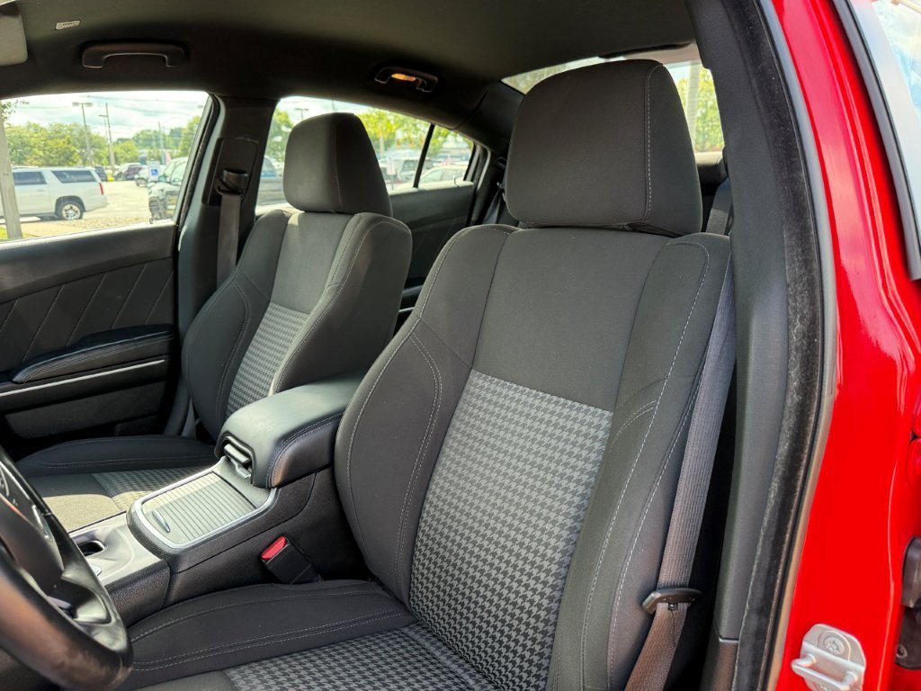 Used 2023 Red Dodge SXT AWD image 14