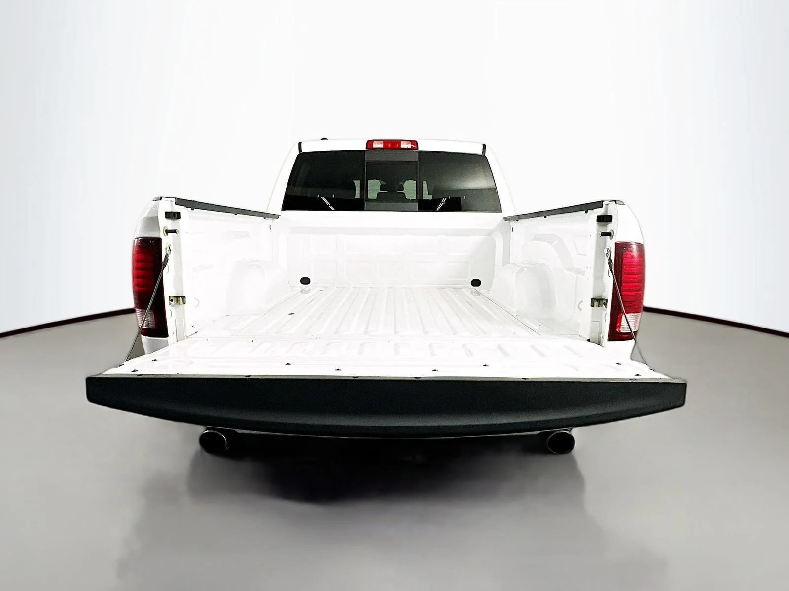 Used 2017  Ram Sport image 27