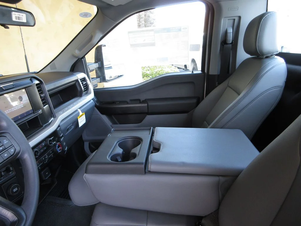 New 2026 Oxford White Ford XL image 24