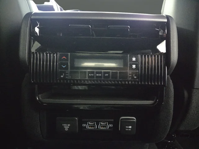 New 2026 High Gloss Black Exterior Paint Jeep Limited Altitude image 40