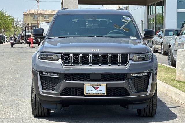 New 2026 Baltic Gray Metallic Clear-Coat Exterior Paint Jeep Limited image 8