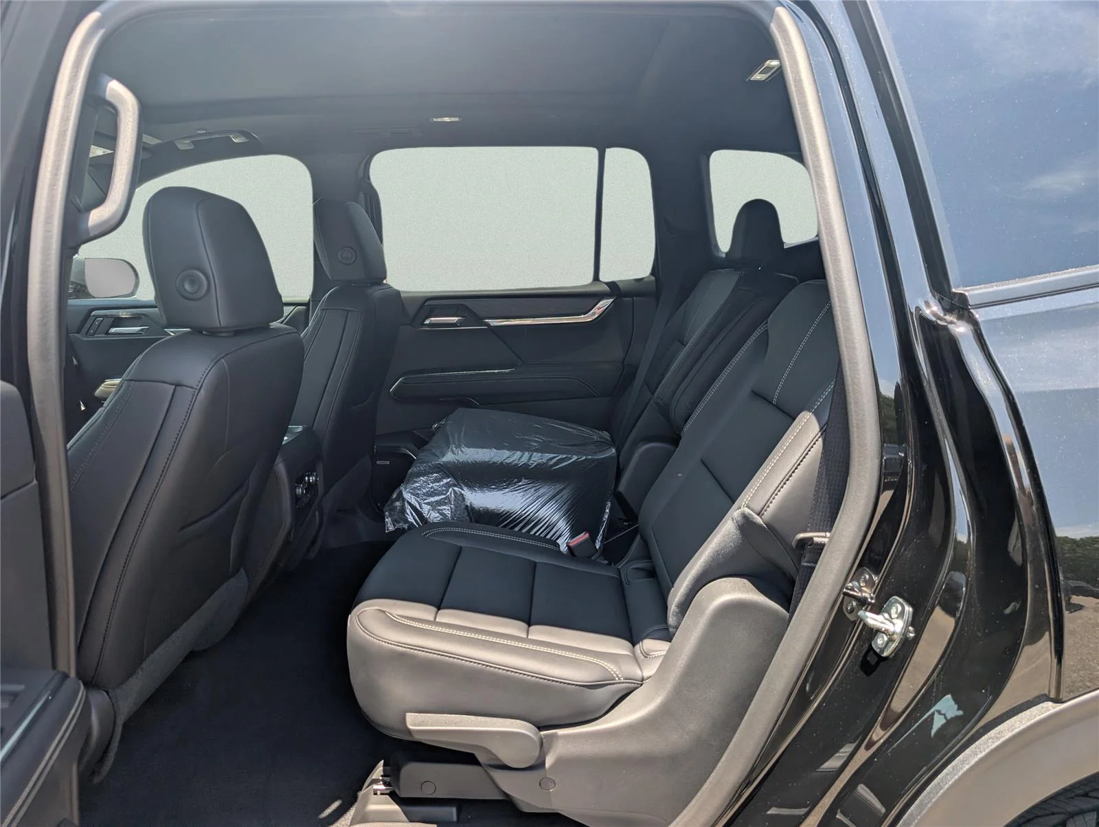 2025 GMC Acadia Elevation - Photo 28
