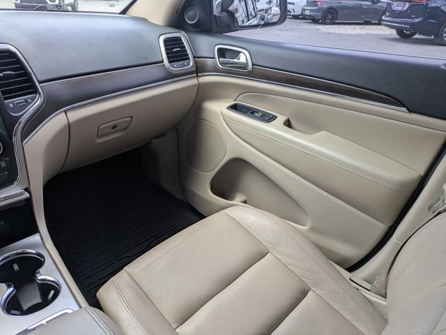 Used 2016 Beige Jeep Limited image 21