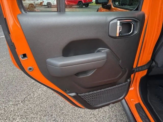 2025 Jeep Gladiator Willys - Photo 20