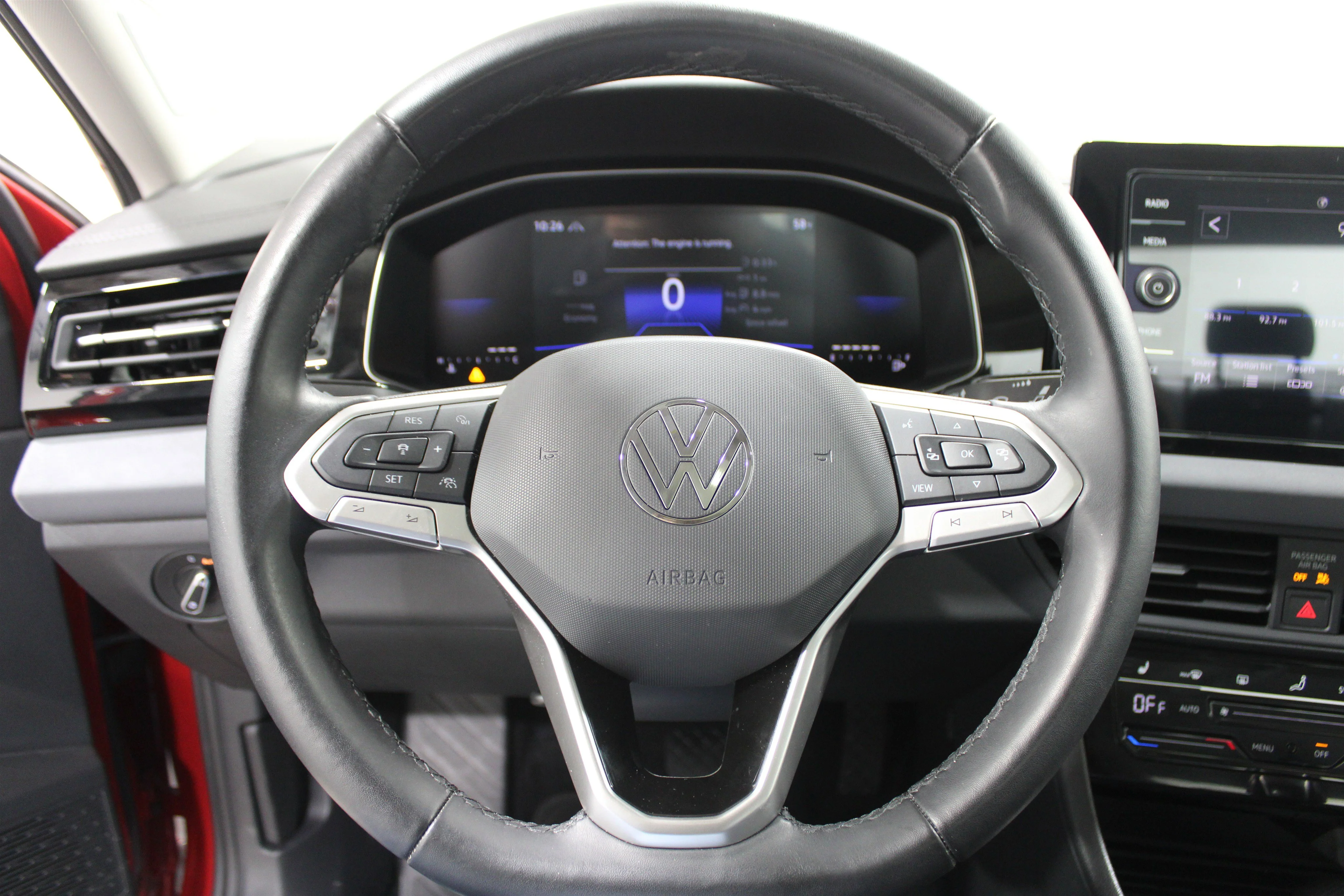 2025 Volkswagen Jetta SE - Photo 9