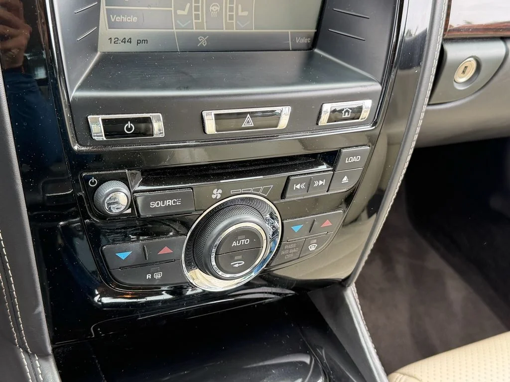 Used 2013 Blue Jaguar Base image 19