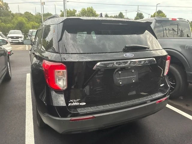 Used 2020 Black Ford XLT image 4