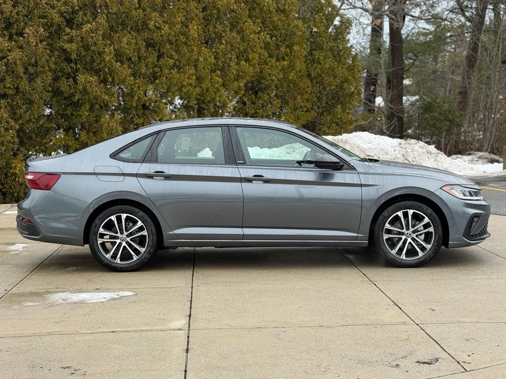 2026 Volkswagen Jetta Sport - Photo 7
