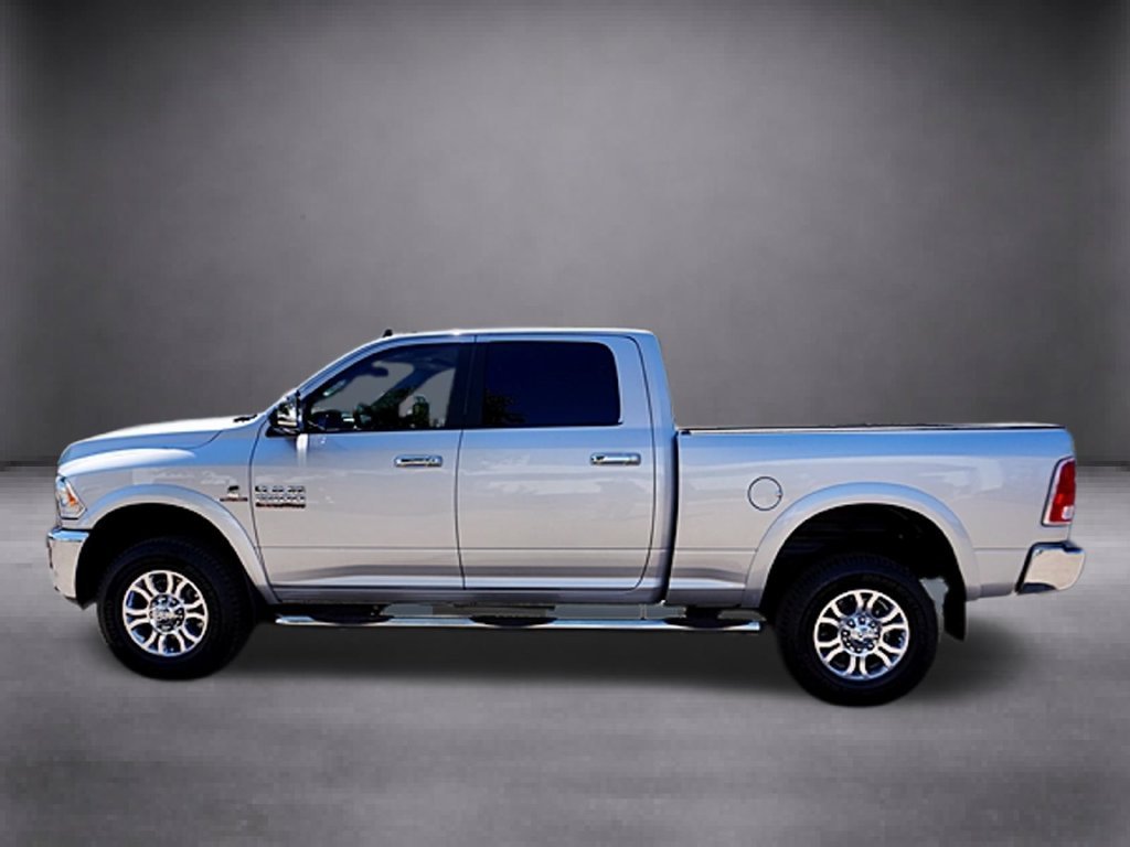 Used 2017 Silver Ram Laramie image 8