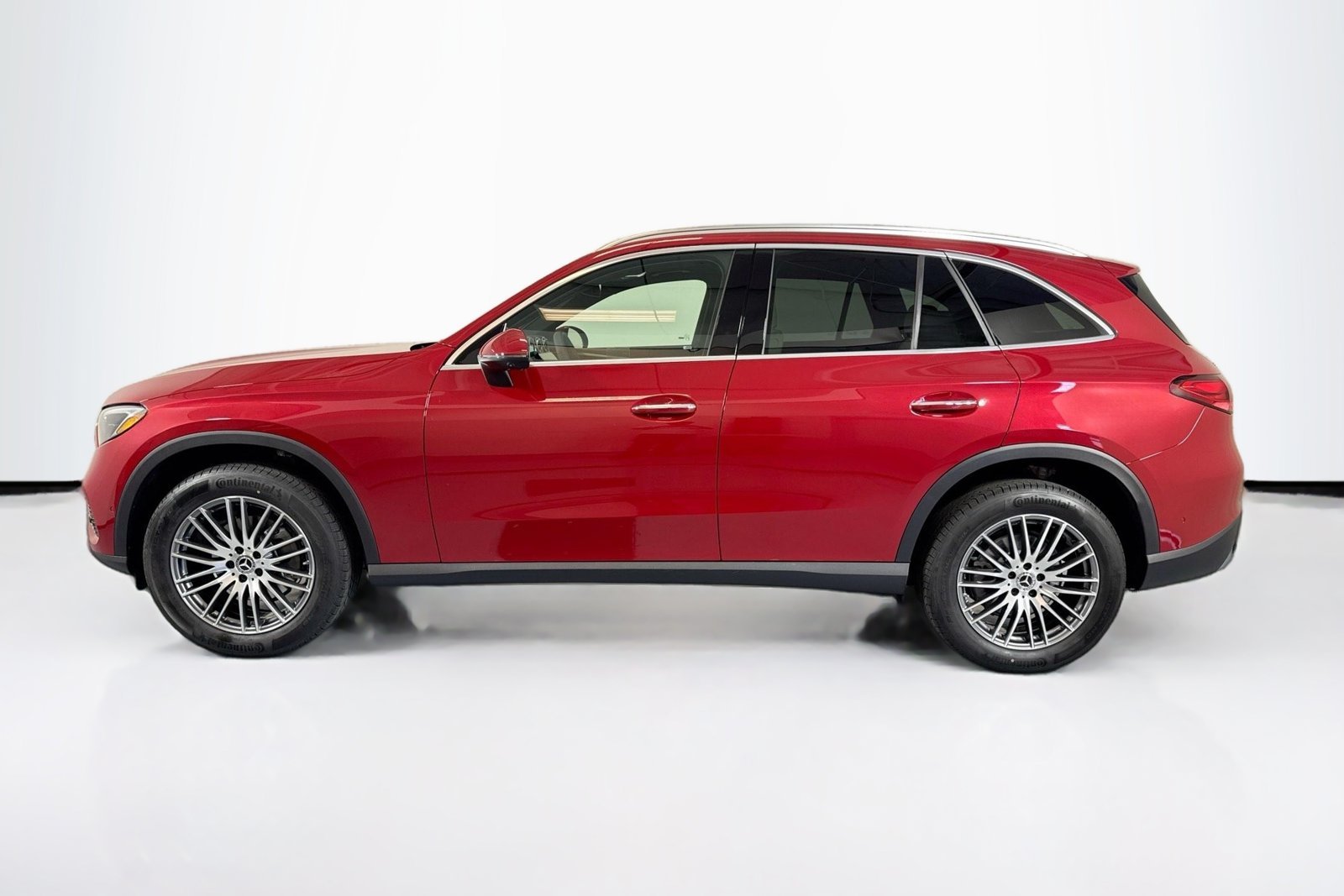 New 2026 MANUFAKTUR Patagonia Red Metallic Mercedes-Benz GLC 300 image 8
