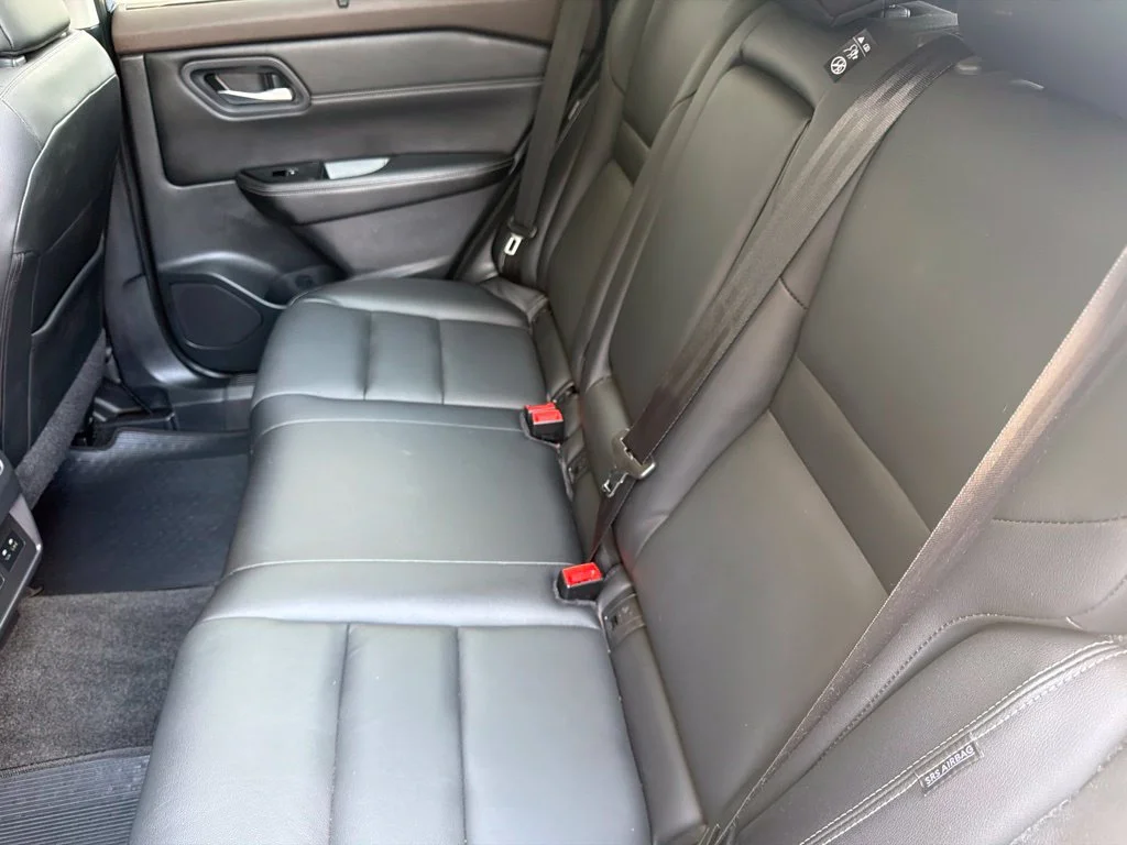 Used 2023 Boulder Gray Pearl Nissan SL image 11