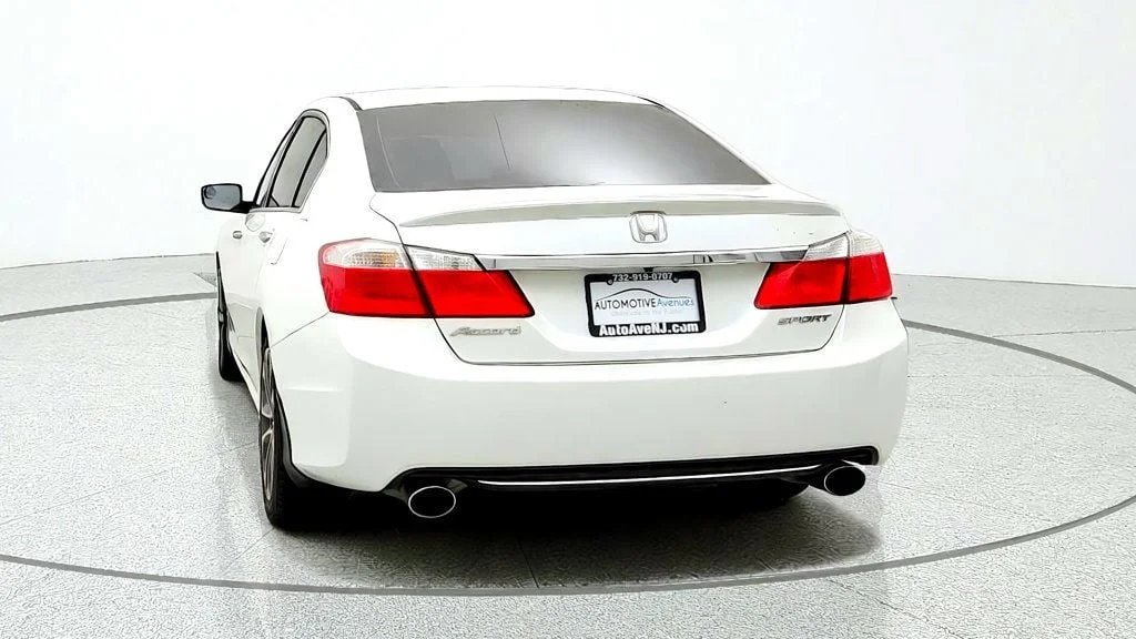 Used 2015 White Orchid Pearl Honda 4dr I4 CVT Sport image 6