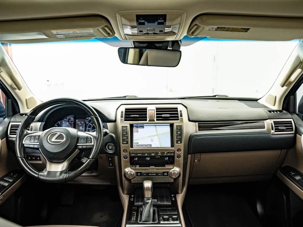 Used 2021 Onyx Black Lexus 460 Premium image 4