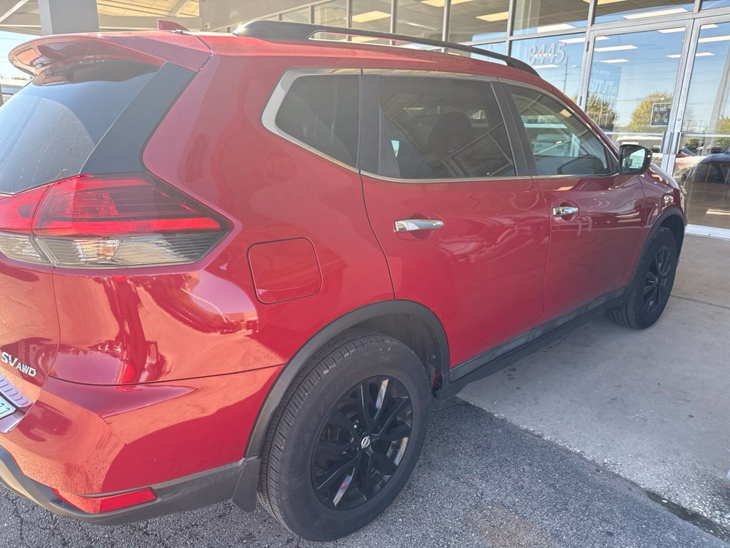 Used 2017 Nissan Rogue SV with VIN 5N1AT2MV4HC840091 for sale in Miamisburg, OH