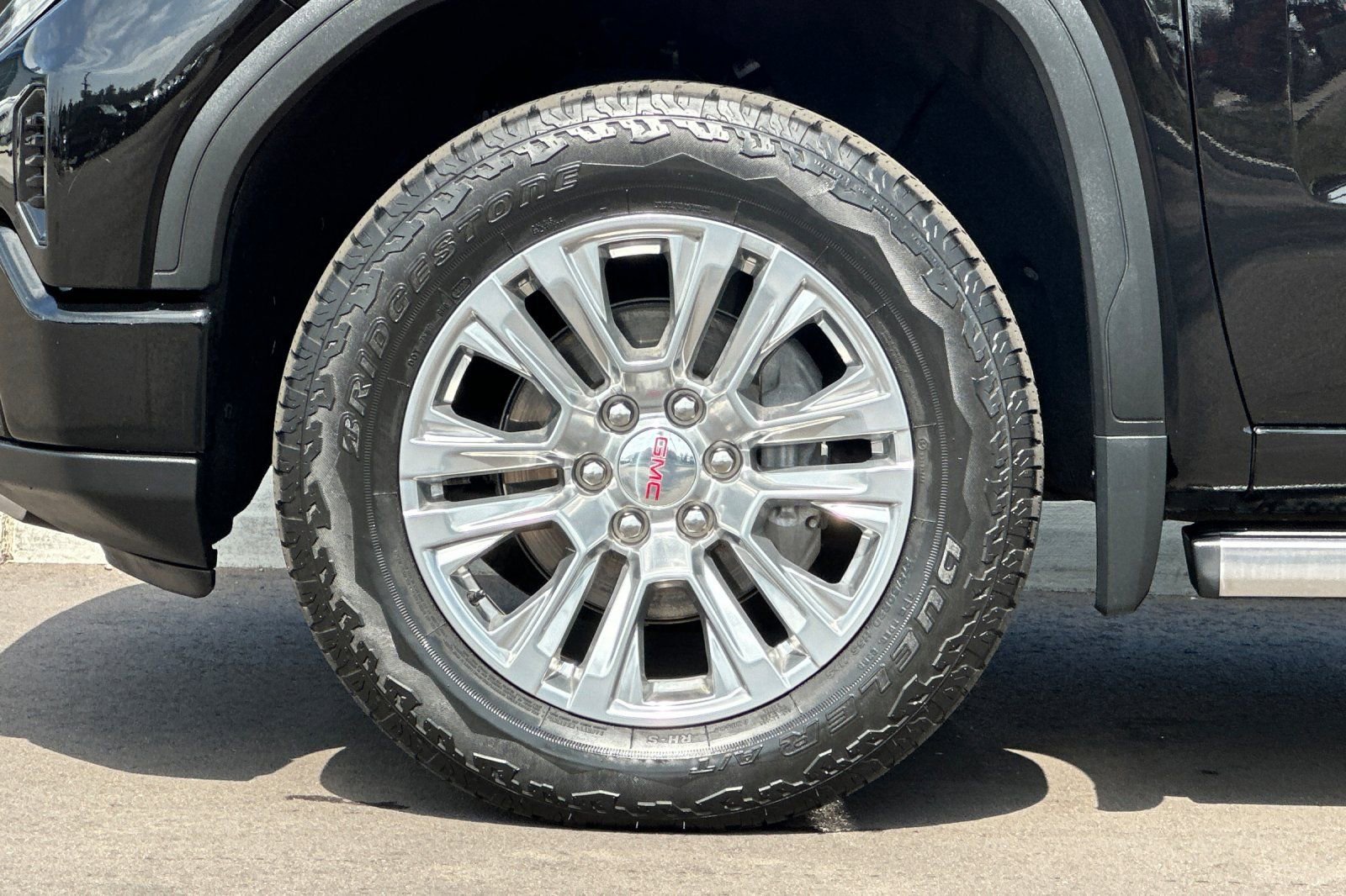 Used 2022 Onyx Black GMC Denali image 36