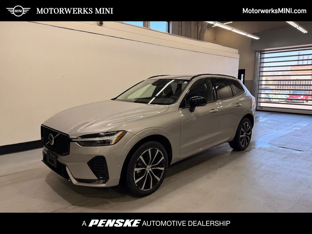 2025 Volvo XC60 B5 Plus Dark AWD's photo