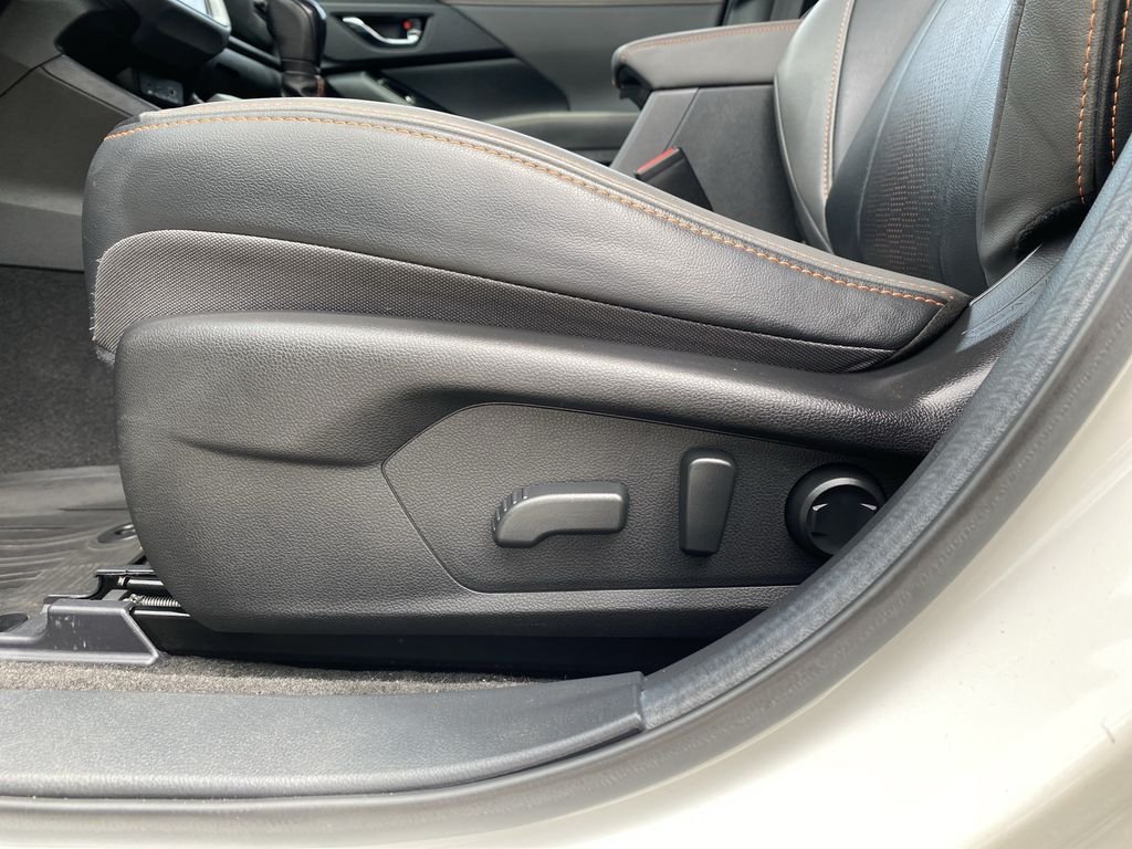 Used 2024 Crystal White Pearl Subaru Limited image 17