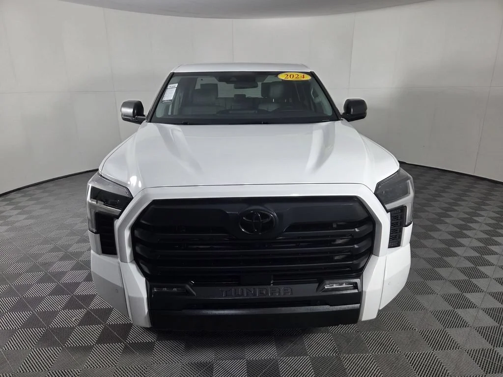 Used 2024 Ice Toyota SR5 image 3