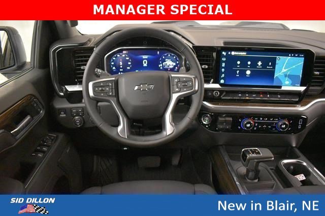 New 2026 Summit White Chevrolet LT Trail Boss image 5