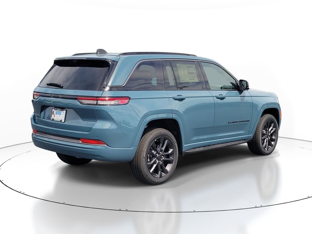 New 2026 Steel Blue Exterior Paint Jeep Limited Reserve image 4