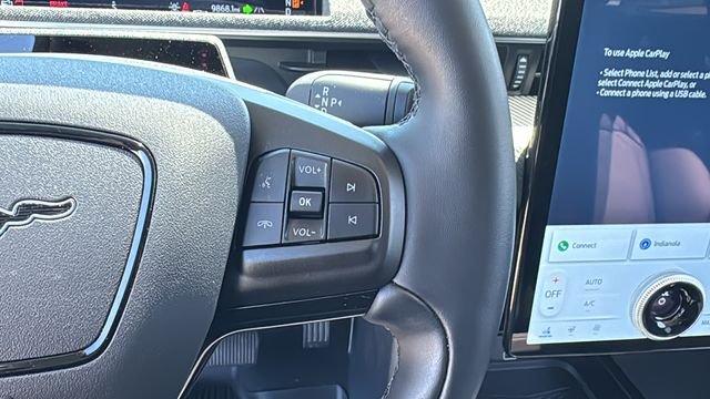 Used 2025 White Ford Premium image 24