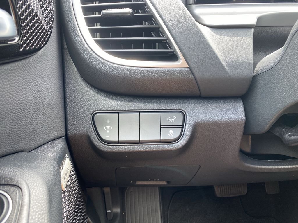 Used 2026 Clear White/Black Roof Kia SX image 19