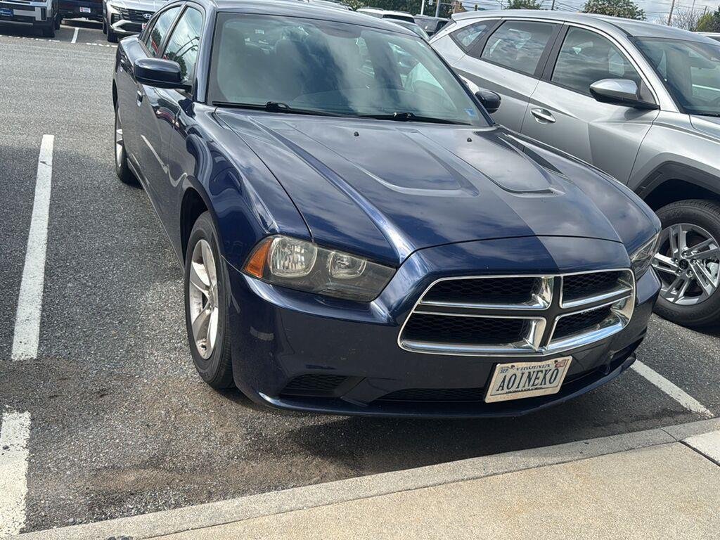 Used 2014 Jazz Blue Pearlcoat Dodge SE image 2