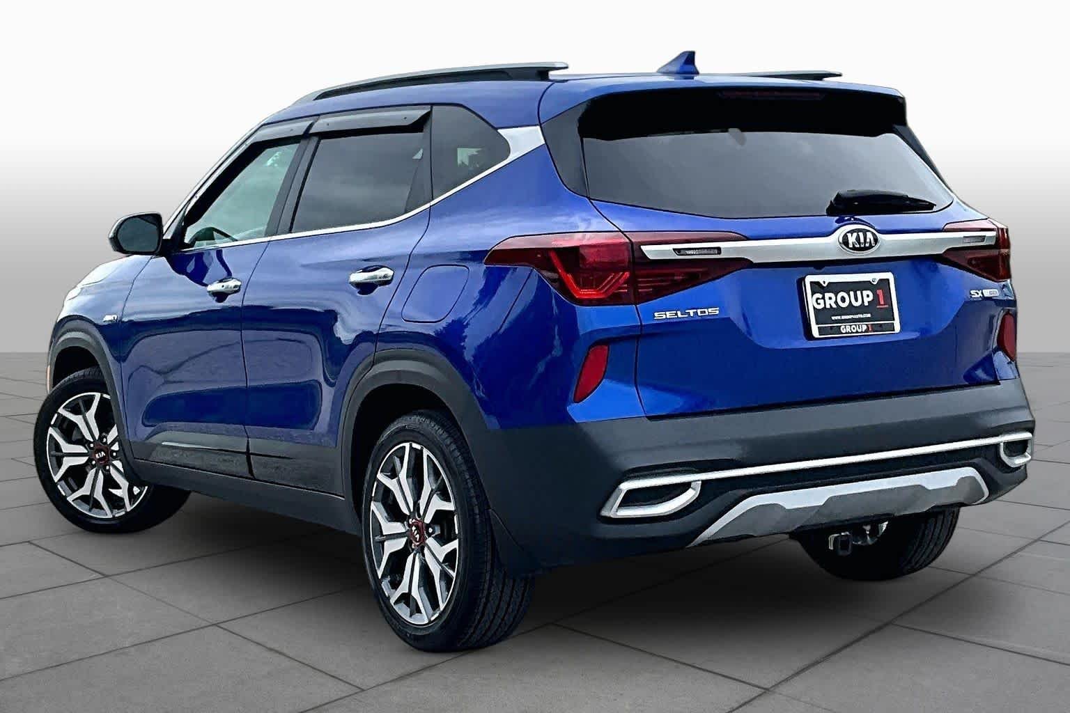 Used 2021 Neptune Blue Kia SX image 12